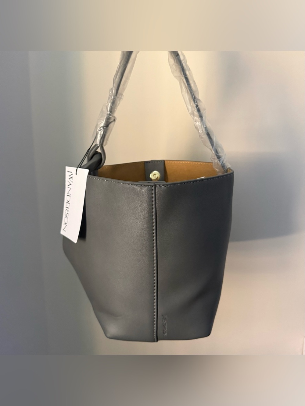 NWT JW Anderson Small JWA Corner Bucket Bag Gray Leather Chain Link
